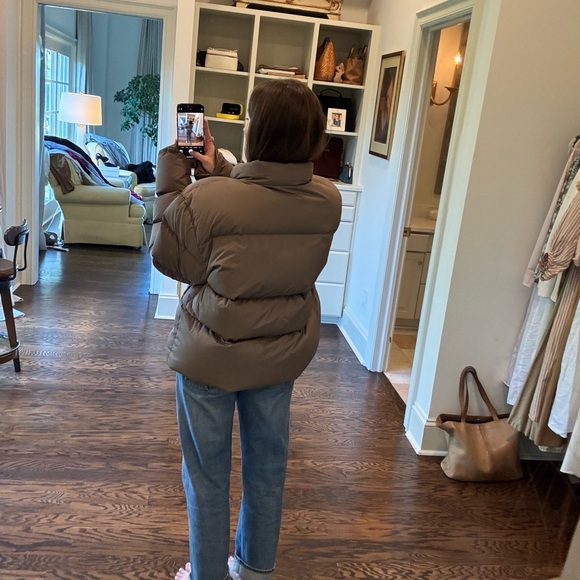 Oversized Women's Brown Puffer Jacket - Picture 6 of 8